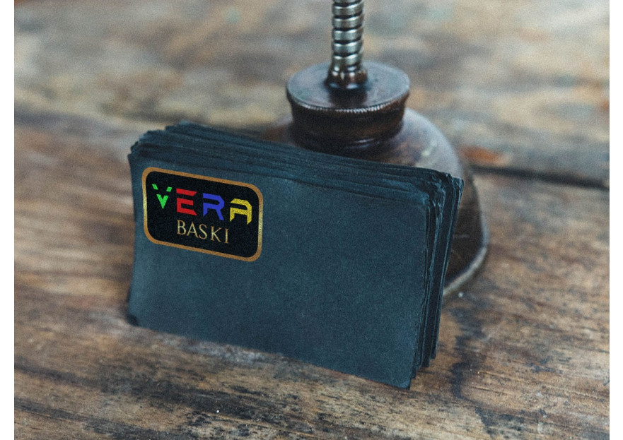 VERA BASKI ETİKET ve REKLAMCILIK SAN TİC yarışmasına tasarımcı Eagle tarafından sunulan  tasarım 