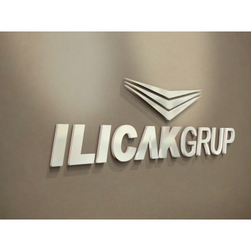 Ilıcak Group Logo Tasarımı yarışmasına tasarımcı omerozcelik tarafından sunulan  tasarım 