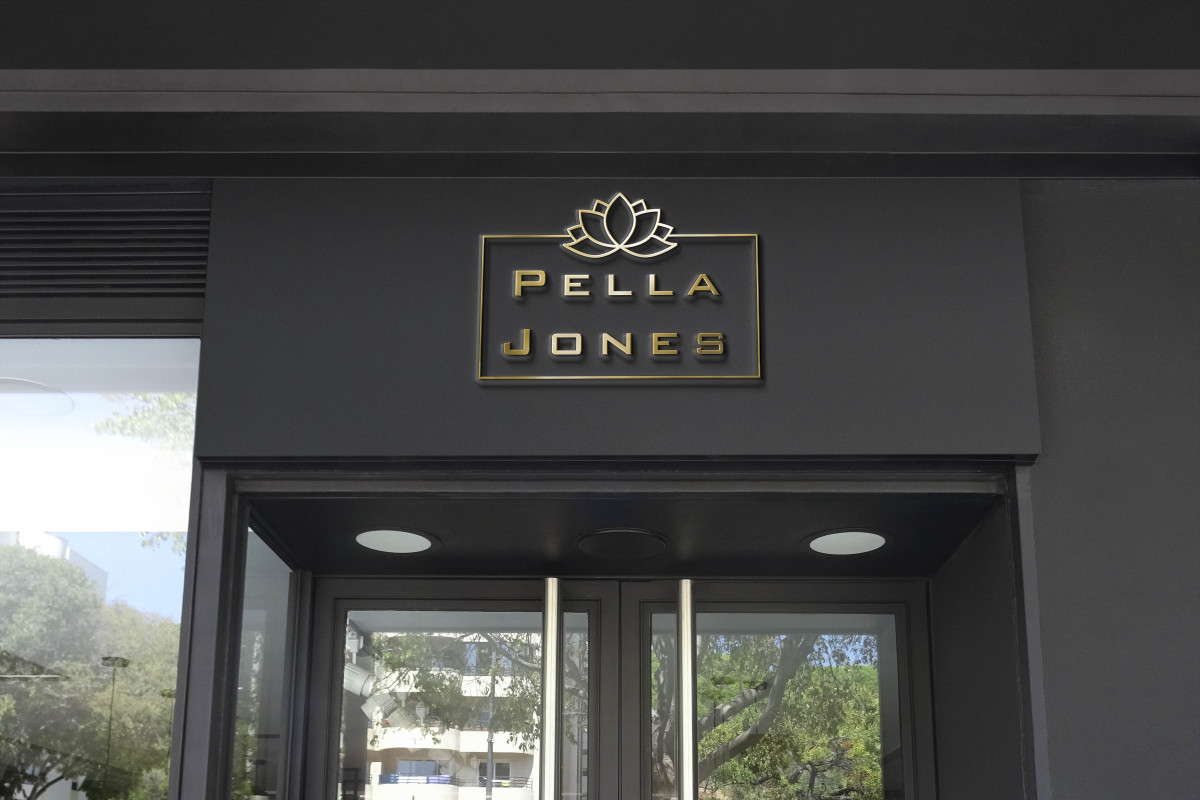 Tasarlayan zeynep sepet -PELLA JONES KOZMETİK LOGOSUNU ARIYOR