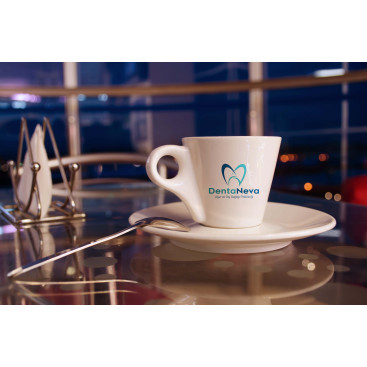 Diş kliniği için logo tasarımı yarışmasına tasarımcı Etrah™ tarafından sunulan  tasarım 