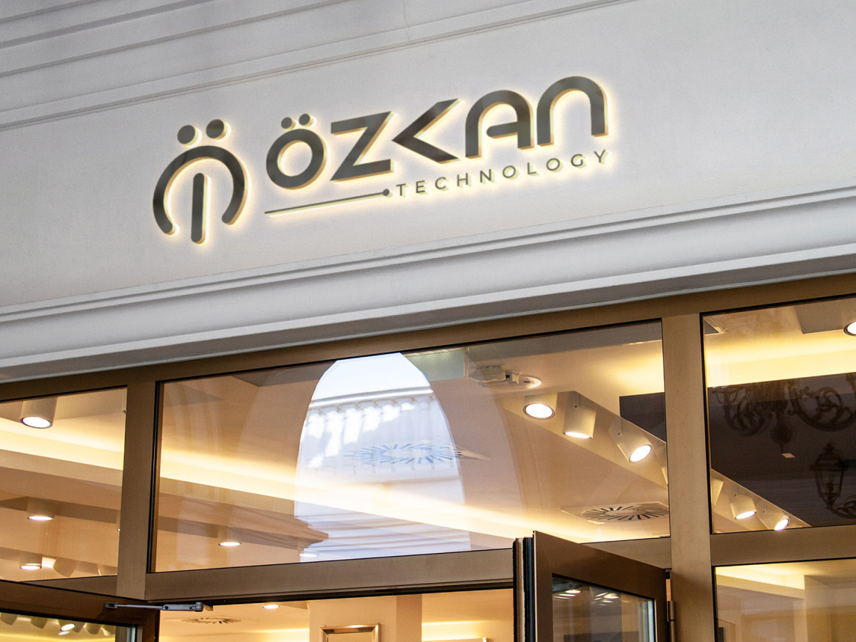 Tasarlayan Etrah™-Teknoloji üreten yeni marka için logo