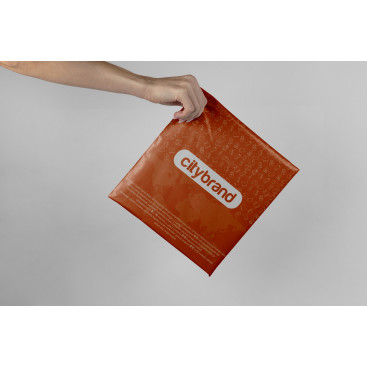 kargo poşeti logo tasarımı yarışmasına tasarımcı Buket Genç tarafından sunulan  tasarım 