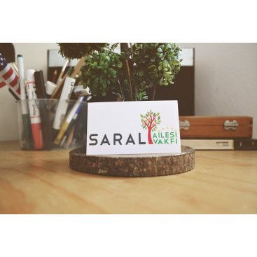 Saral Ailesi Logo Tasarımı yarışmasına tasarımcı 724 Designer tarafından sunulan  tasarım 