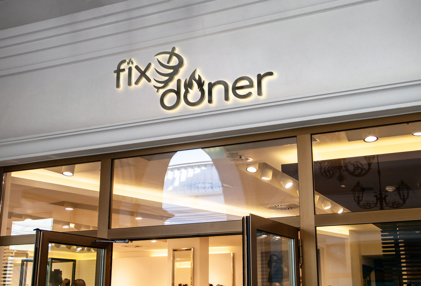 Tasarlayan GEZEGENGRΛFİK™-Fix Döner Logo Tasarım Yarışması