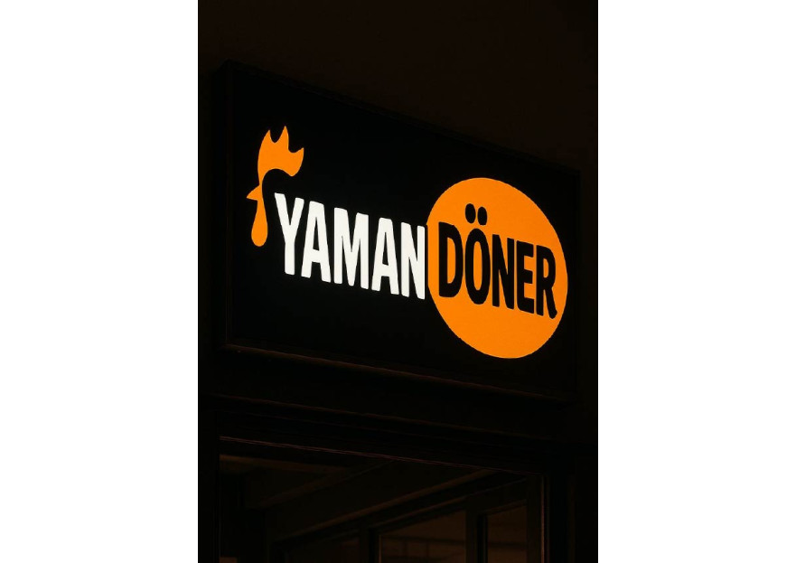 Kuru Yolum Helal Tavuk Döner Markası  yarışmasına tasarımcı Gizemkaracaa tarafından sunulan  tasarım 