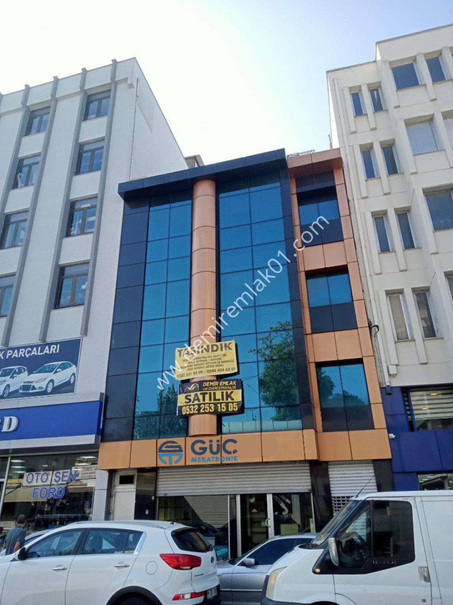 Tasarlayan melek gümüş-FİRMAMIZ İÇİN SADE VE DİKKAT ÇEKİCİ LOGO