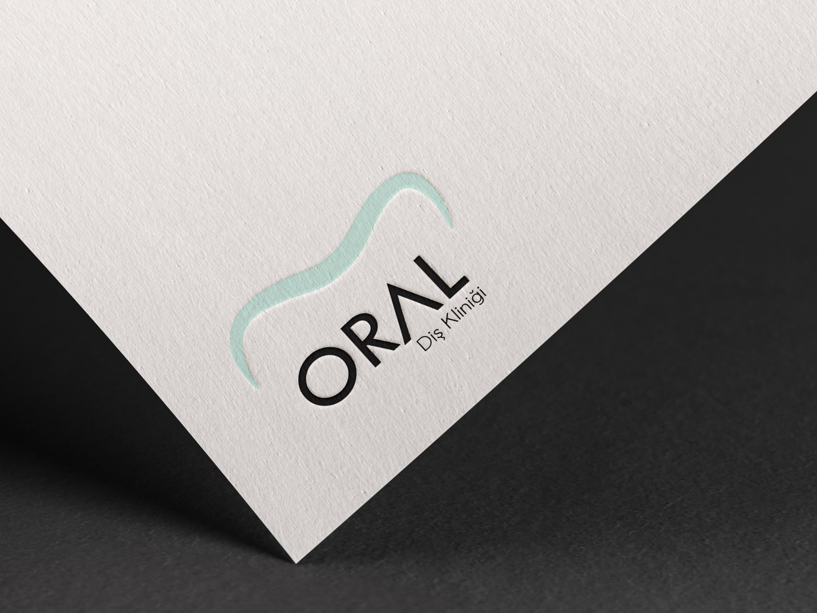 Tasarlayan ekceen -Oral Diş Kliniği - Logo Tasarımı