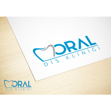 Oral Diş Kliniği - Logo Tasarımı yarışmasına tasarımcı luxy tarafından sunulan  tasarım 