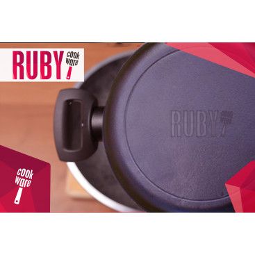  ''RUBY'' ismine logo çalışması  yarışmasına tasarımcı Viyades tarafından sunulan  tasarım 
