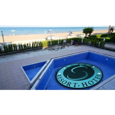 4 YILDIZLI HOTEL İÇİN LOGO ÇALIŞMASI yarışmasına tasarımcı pdiddy tarafından sunulan  tasarım 