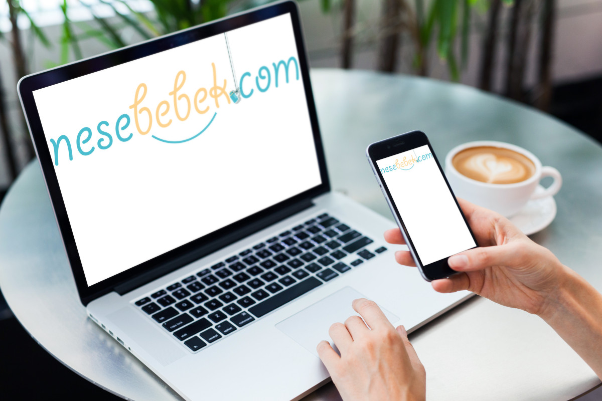 Tasarlayan Berk Emre-NeşeBebek.com Logo Tasarımı 355x100 px
